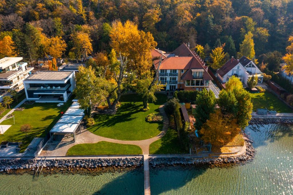 Tópart Hotel (Balatonvilágos) 