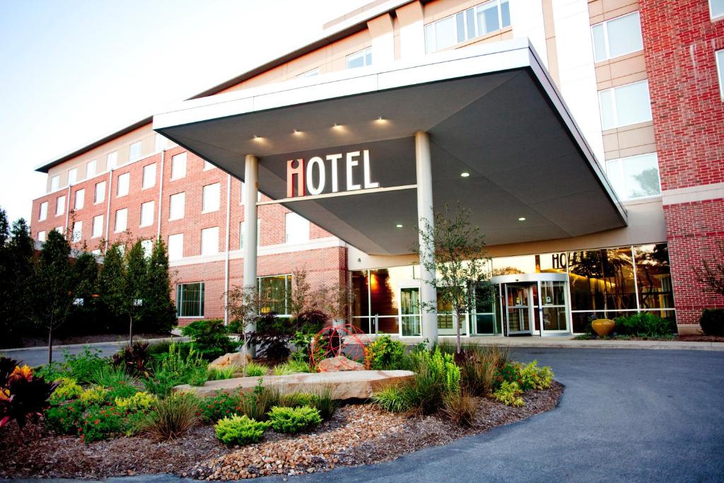 I Hotel and Conference Center - Champaign (Champaign) 