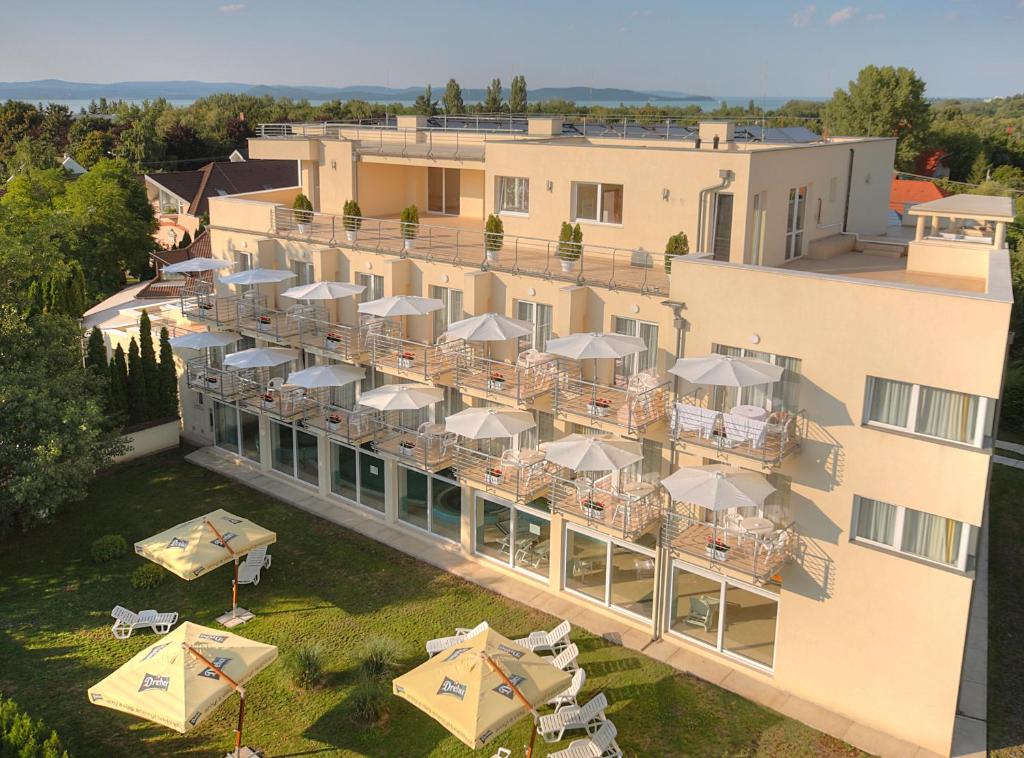 Két Korona Konferencia és Wellness Hotel (Balatonszárszó) 
