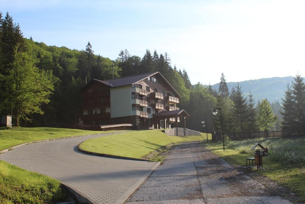Monte Cervo Bio Hotel & Spa (Covasna) 