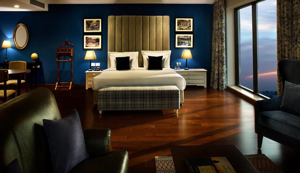 The Waverly Hotel & Residences