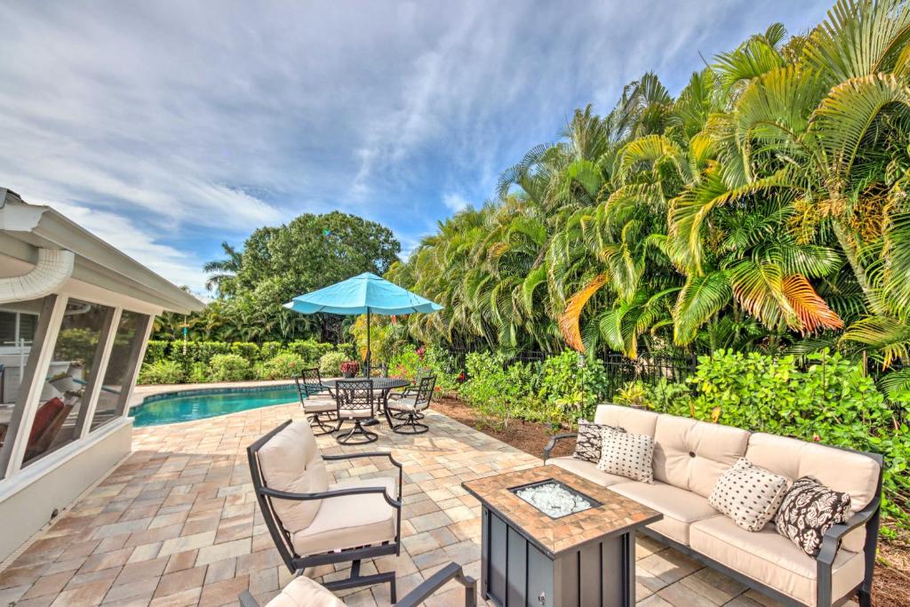Lush Punta Gorda Escape Private Pool and Lanai