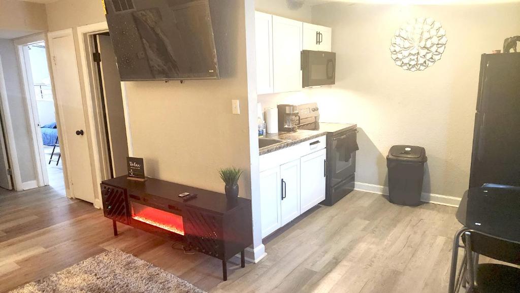 Cozy home away from home (U)